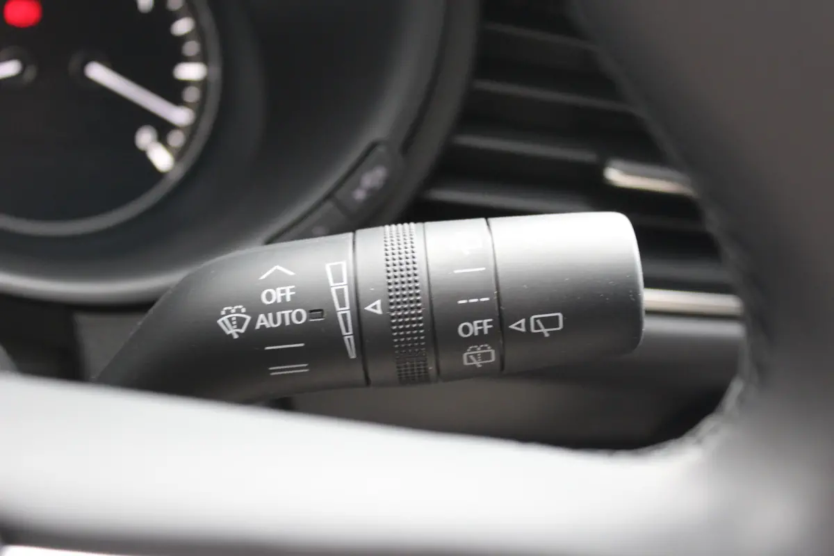 2.5 e-SKYACTIV-G M HYBRID 140PK HOMURA AUTOMAAT / NAVI / CLIMA / FULL-LED / PDC / 18" LMV / KEYLESS / AFN. TREKHAAK / WINTERPAKKET / ADAPT. CRUISECONTROL / 1E EIGENAAR / NIEUWSTAAT !!