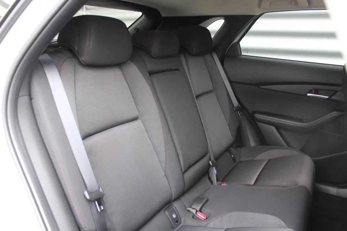 2.5 e-SKYACTIV-G M HYBRID 140PK HOMURA AUTOMAAT / NAVI / CLIMA / FULL-LED / PDC / 18" LMV / KEYLESS / AFN. TREKHAAK / WINTERPAKKET / ADAPT. CRUISECONTROL / 1E EIGENAAR / NIEUWSTAAT !!