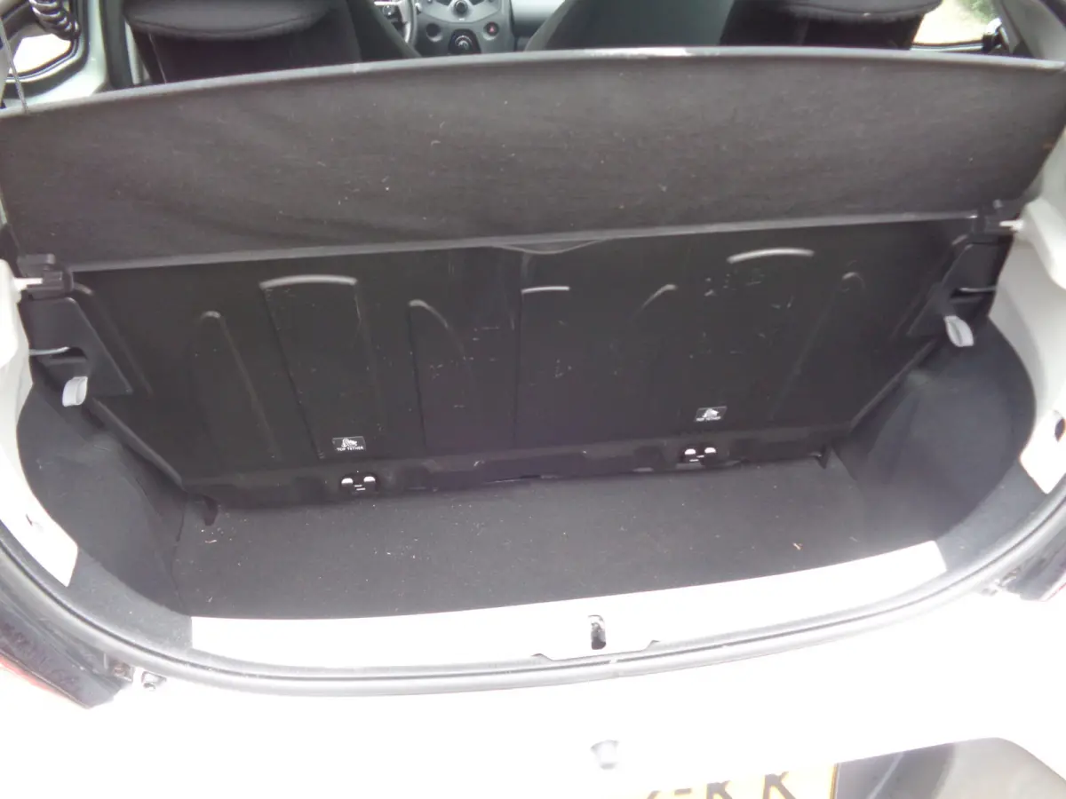1.0 VVT-i x-fun Airco, Bluetooth