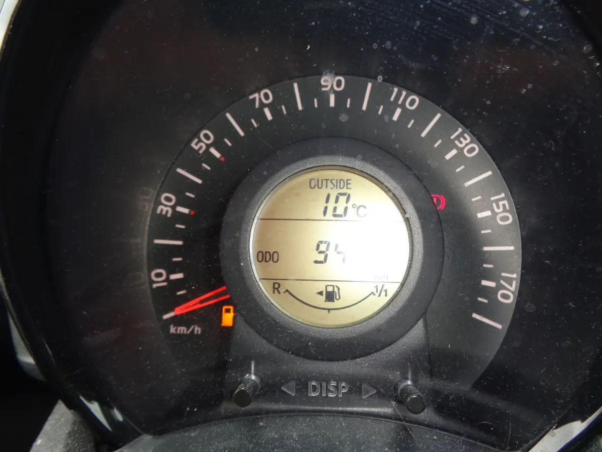 1.0 VVT-i x-fun Airco, Bluetooth
