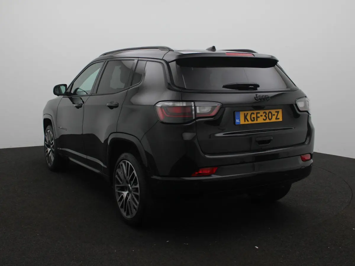 1.5T e-Hybrid Upland | Navigatie | Leder | Camera |