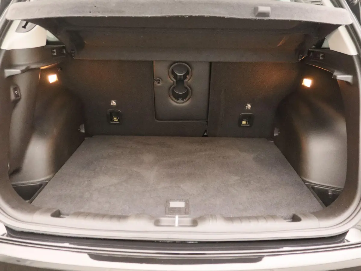 1.5T e-Hybrid Upland | Navigatie | Leder | Camera |