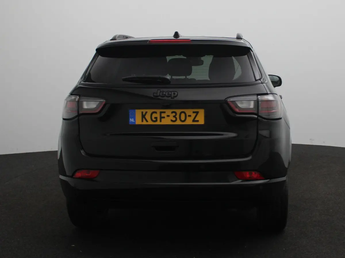 1.5T e-Hybrid Upland | Navigatie | Leder | Camera |