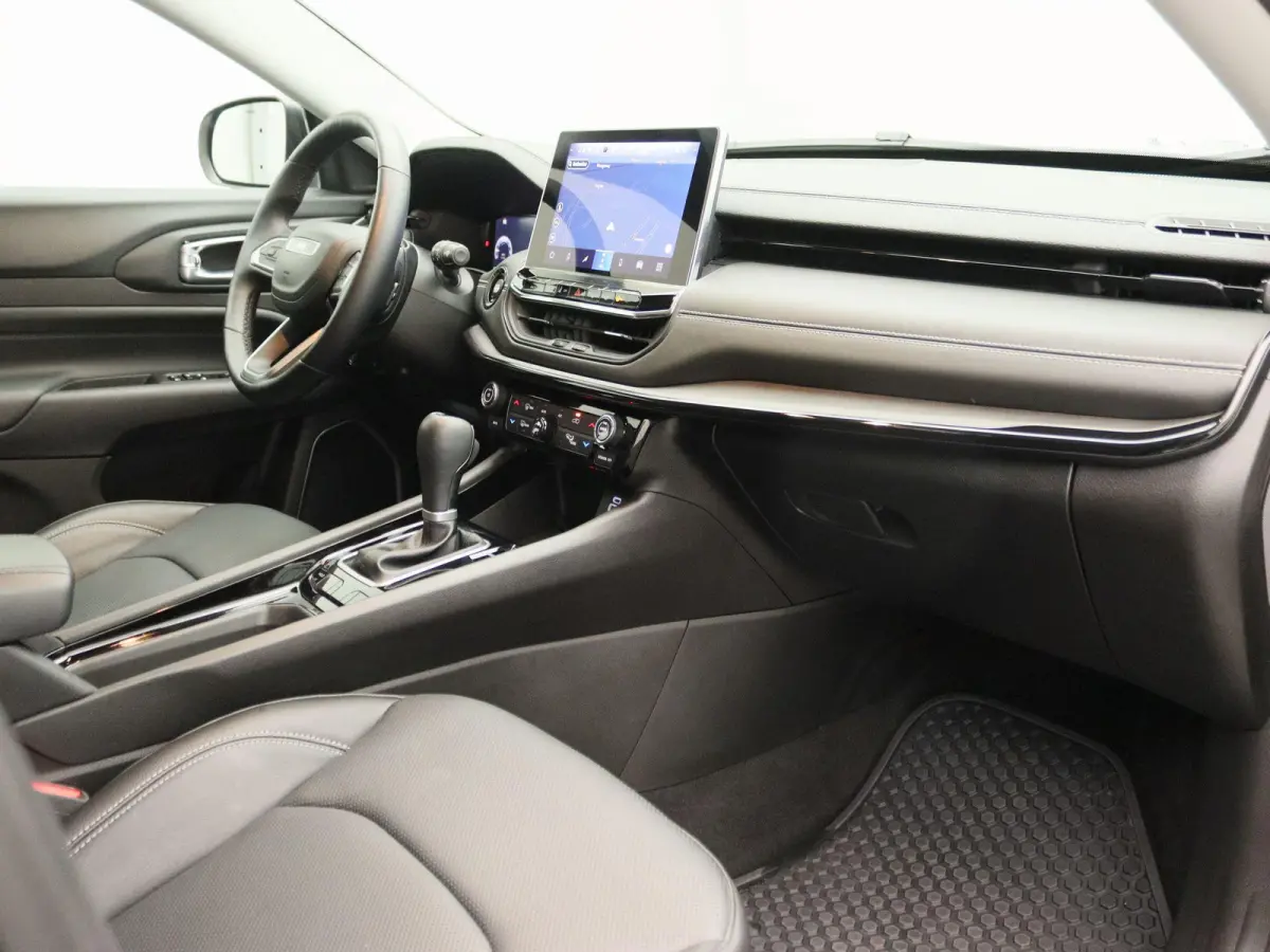 1.5T e-Hybrid Upland | Navigatie | Leder | Camera |