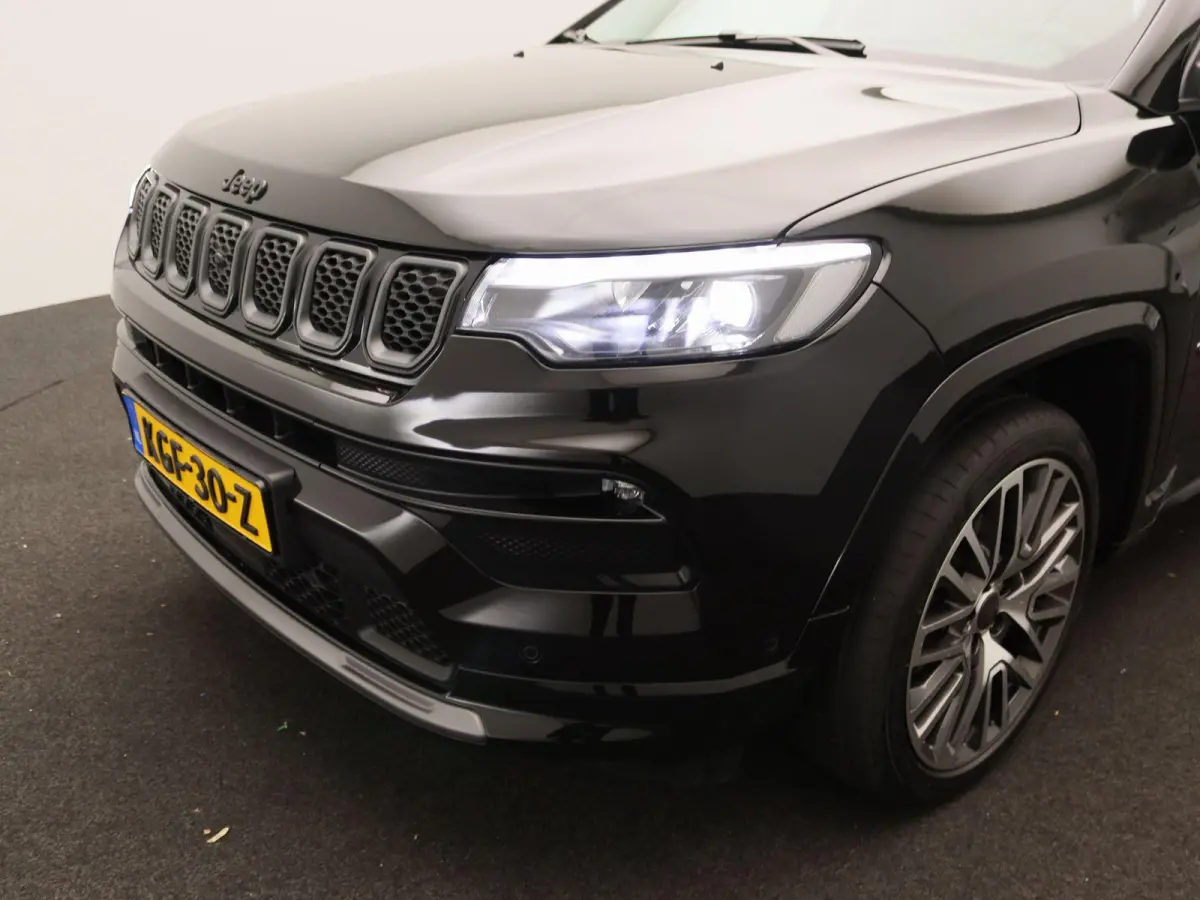 1.5T e-Hybrid Upland | Navigatie | Leder | Camera |