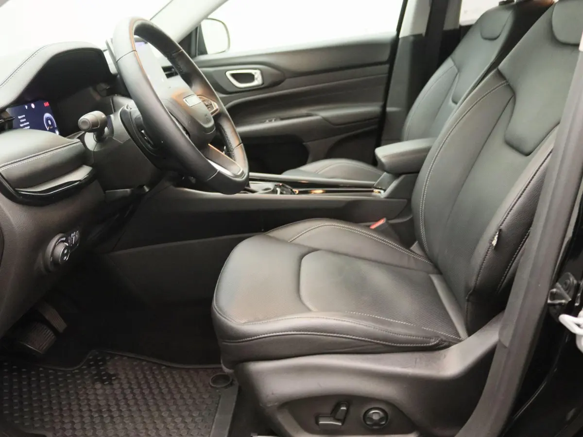 1.5T e-Hybrid Upland | Navigatie | Leder | Camera |