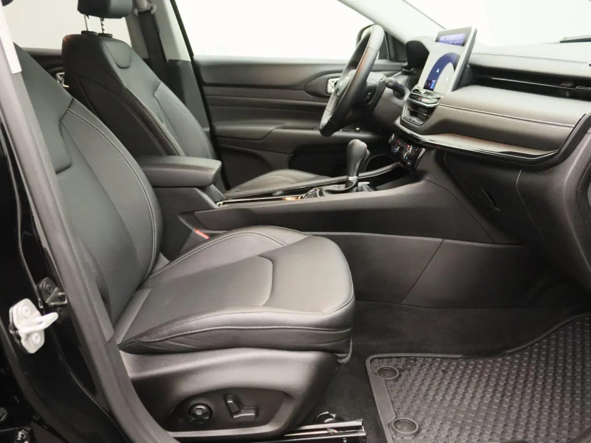 1.5T e-Hybrid Upland | Navigatie | Leder | Camera |