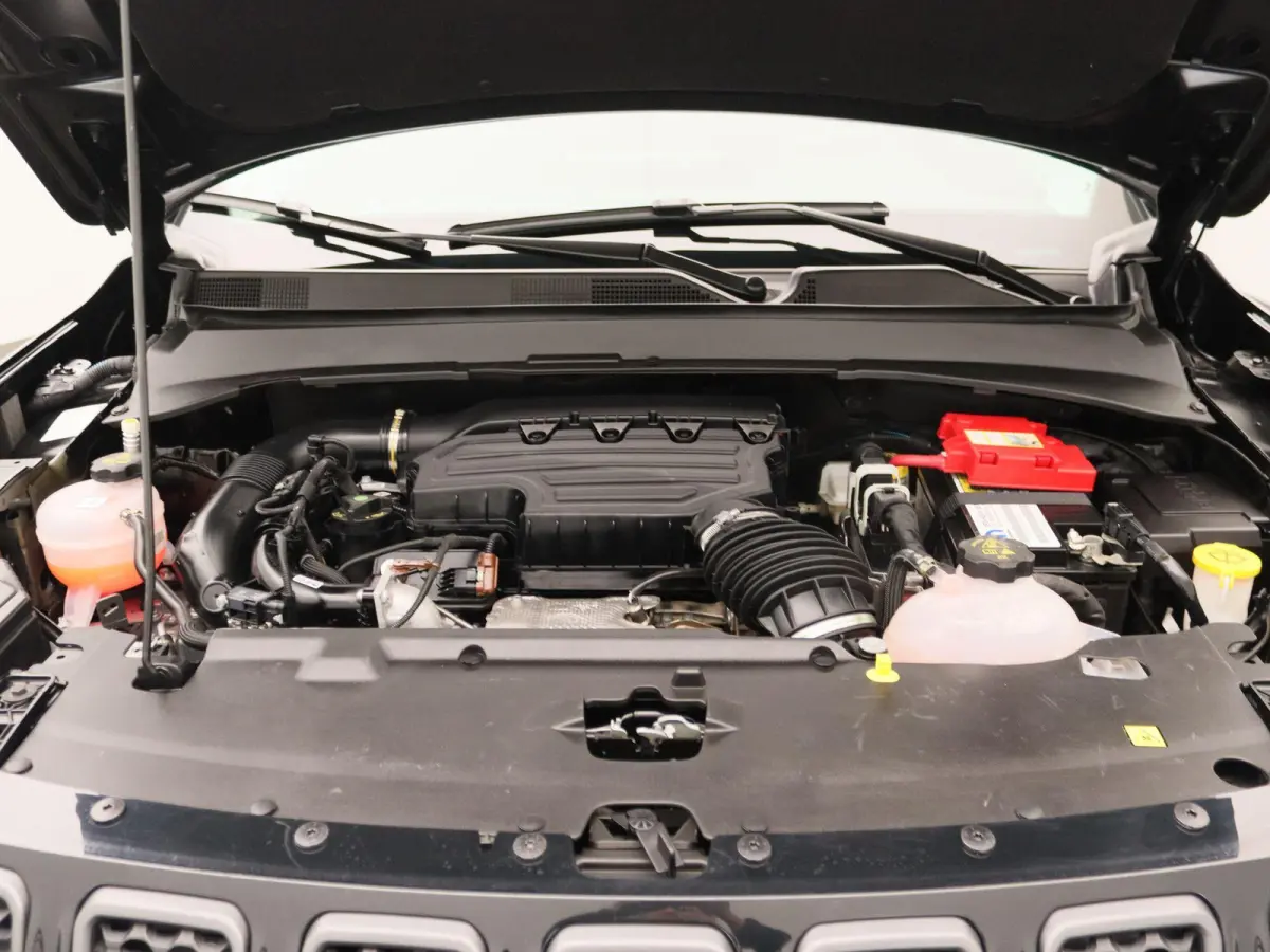 1.5T e-Hybrid Upland | Navigatie | Leder | Camera |