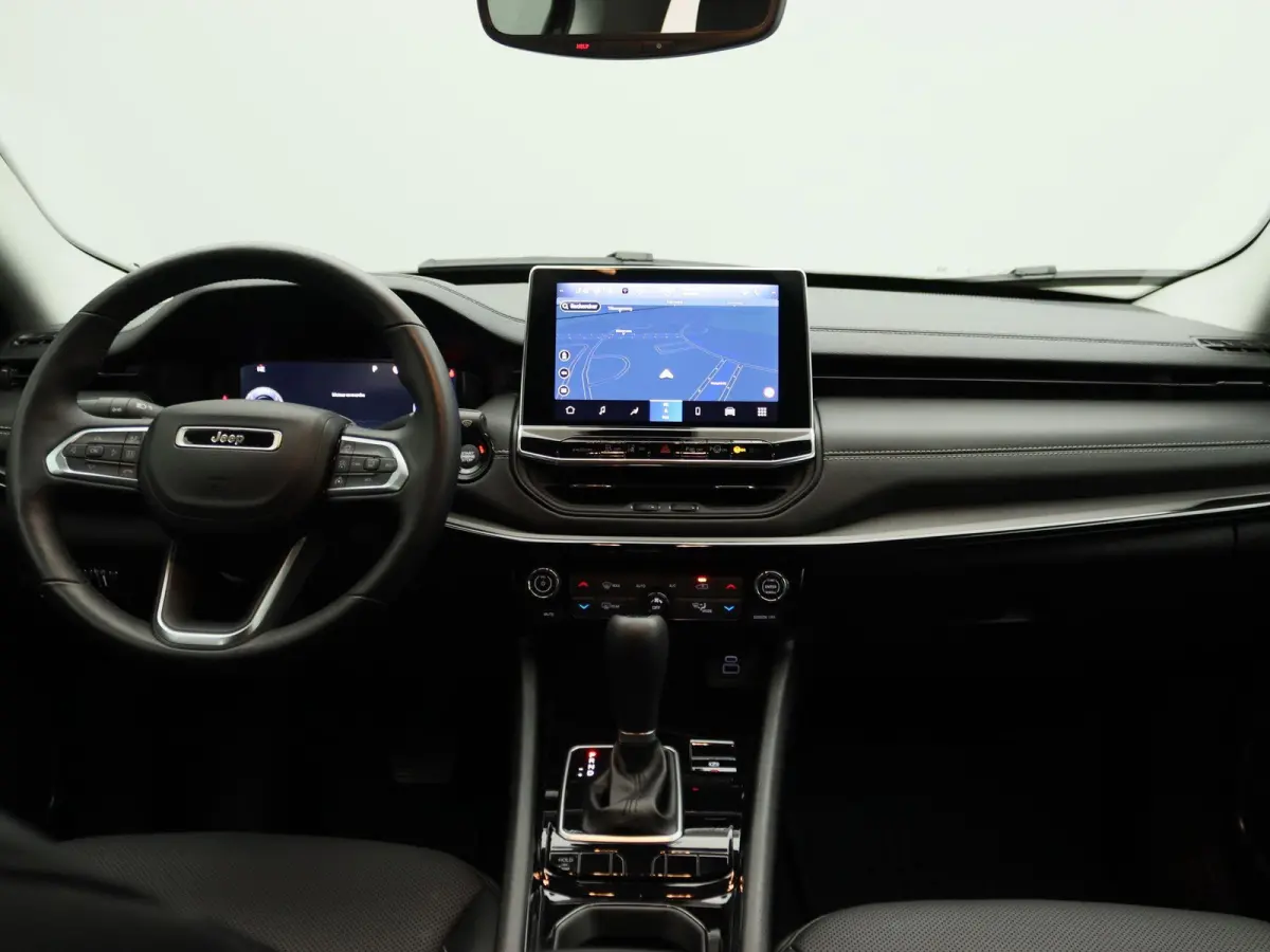 1.5T e-Hybrid Upland | Navigatie | Leder | Camera |
