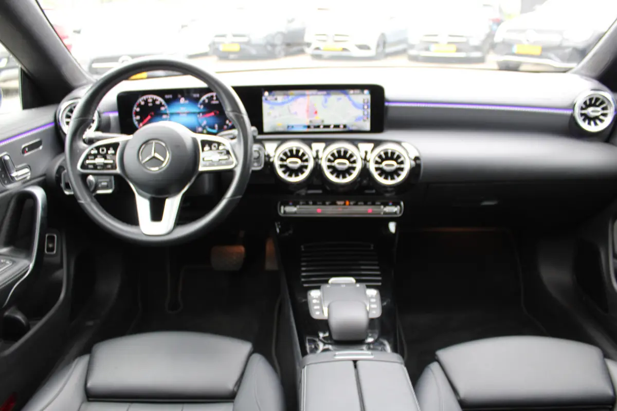 180 AUT7 Luxury Line PANORAMADAK LEDER MEMORY KEY-LESS GO MULTIBEAM SFEER NL AUTO