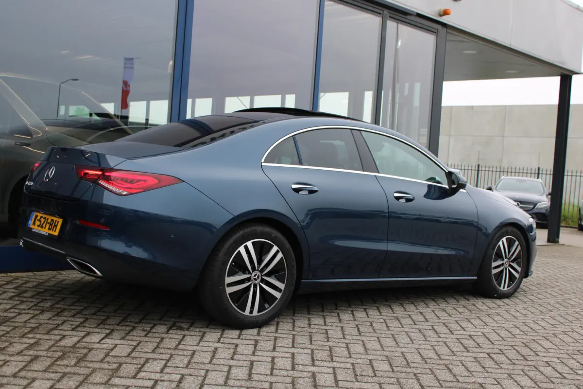 180 AUT7 Luxury Line PANORAMADAK LEDER MEMORY KEY-LESS GO MULTIBEAM SFEER NL AUTO