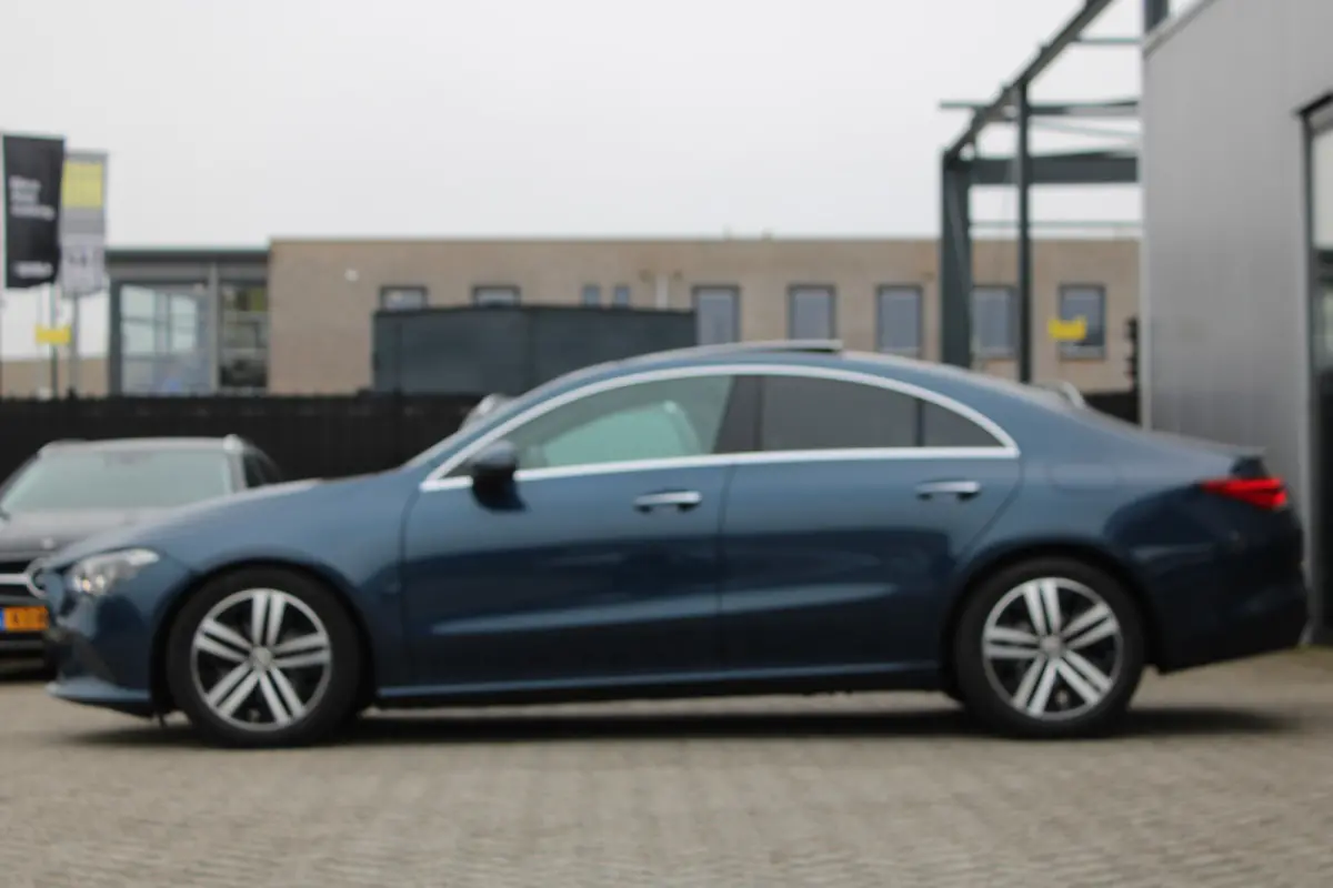 180 AUT7 Luxury Line PANORAMADAK LEDER MEMORY KEY-LESS GO MULTIBEAM SFEER NL AUTO