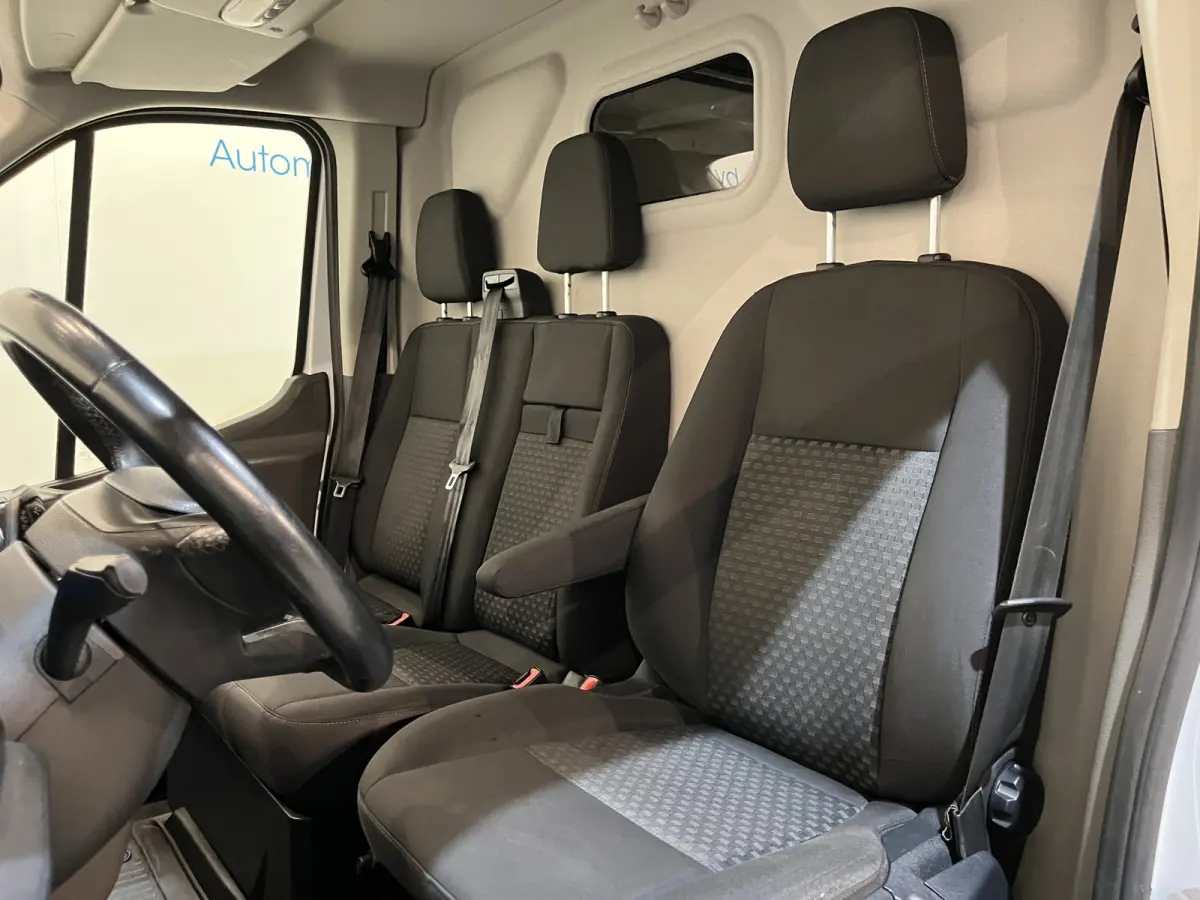 350 2.0 TDCI L2H2 Trend 170 PK / Euro 6 / Airco / Cruise Control / Trekhaak / 3-Zits