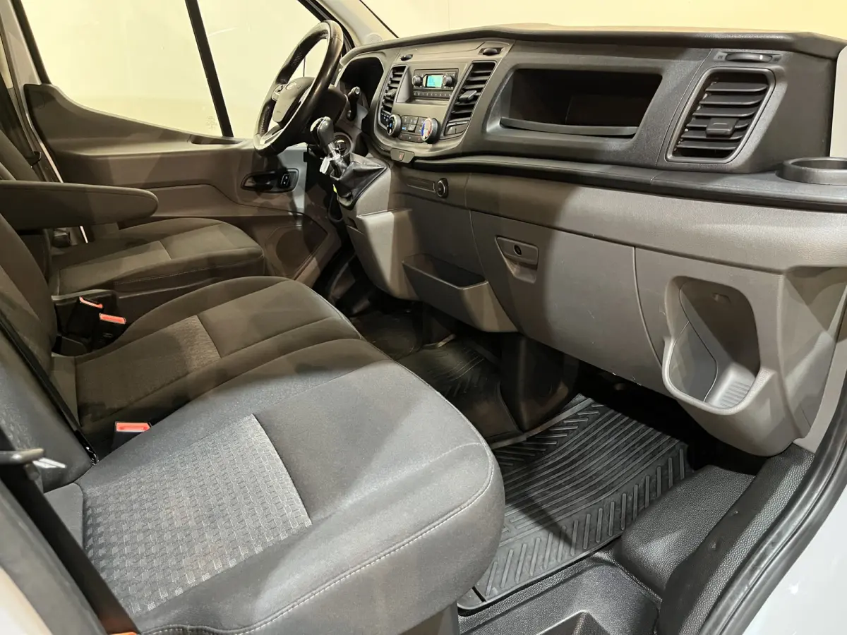 350 2.0 TDCI L2H2 Trend 170 PK / Euro 6 / Airco / Cruise Control / Trekhaak / 3-Zits