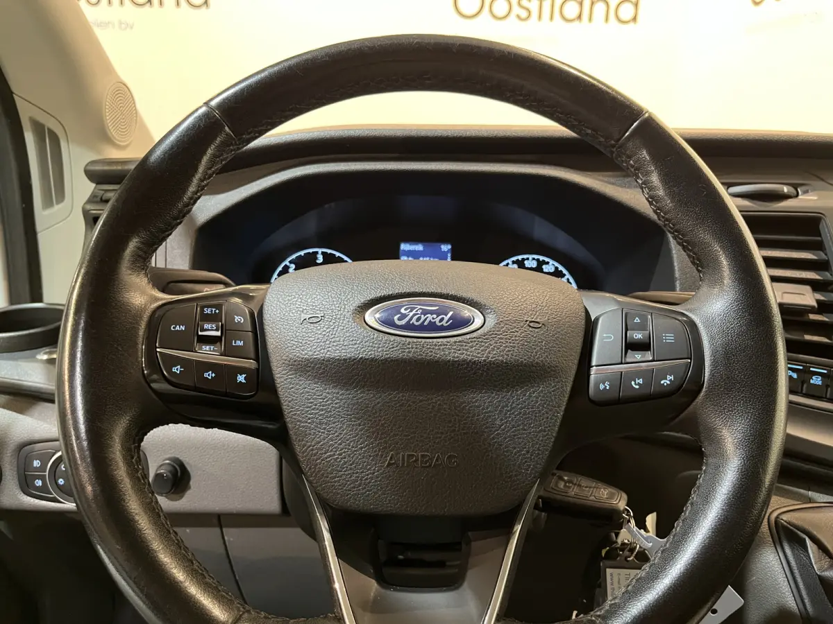 350 2.0 TDCI L2H2 Trend 170 PK / Euro 6 / Airco / Cruise Control / Trekhaak / 3-Zits