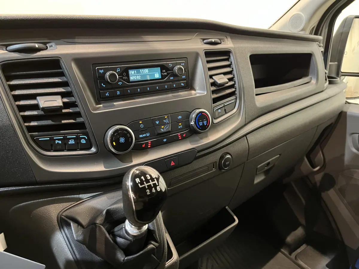 350 2.0 TDCI L2H2 Trend 170 PK / Euro 6 / Airco / Cruise Control / Trekhaak / 3-Zits