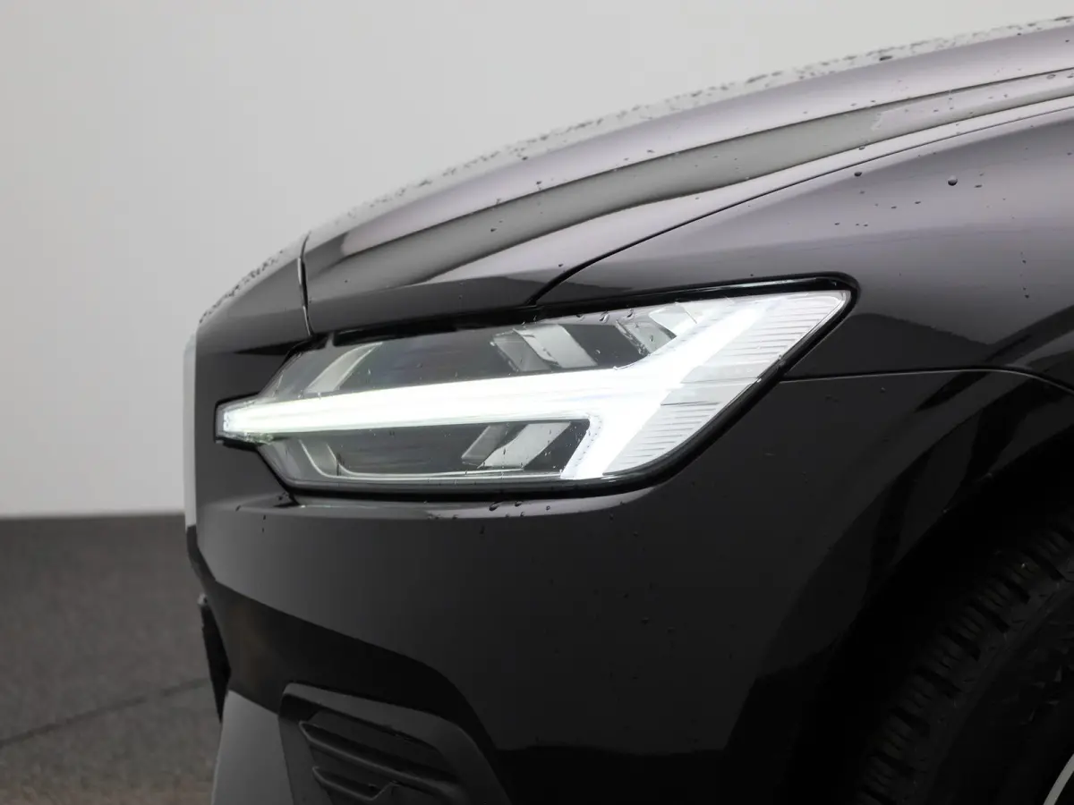 B3 Geartronic Momentum Pro | ACHTERUITRIJCAMERA | ELEKTRISCHE KOFFERKLEP | STOELVERWARMING | STUURVERWARMING | APPLE CARPLAY - ANDROID AUTO | CLIMATE CONTROL |