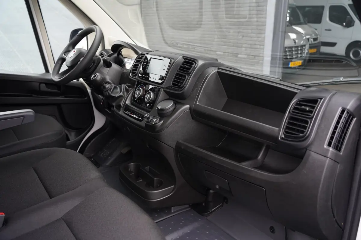 2.2 MJet 140 pk L4 Pick Up / Open Laadbak Airco, Cruise Control, 3-Zits, LxBxH 420x202x40 cm Nieuw