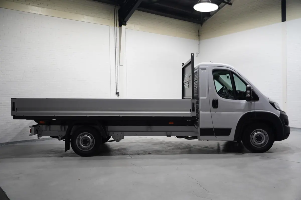 2.2 MJet 140 pk L4 Pick Up / Open Laadbak Airco, Cruise Control, 3-Zits, LxBxH 420x202x40 cm Nieuw