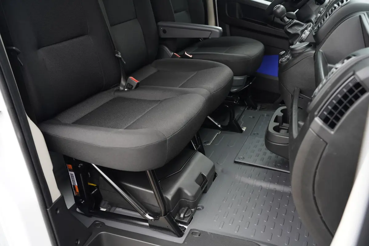 2.2 MJet 140 pk L4 Pick Up / Open Laadbak Airco, Cruise Control, 3-Zits, LxBxH 420x202x40 cm Nieuw
