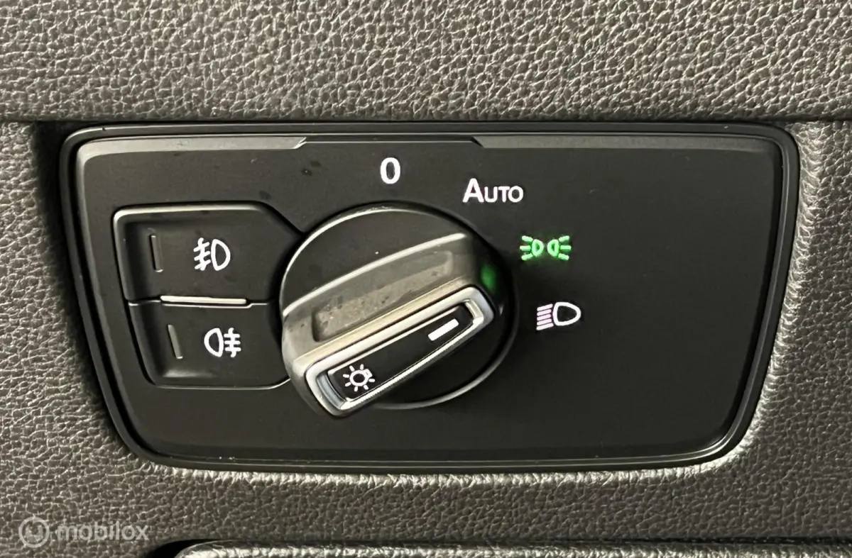 1.6 TDI Conn.Series Plus [ NAP pano LED ]