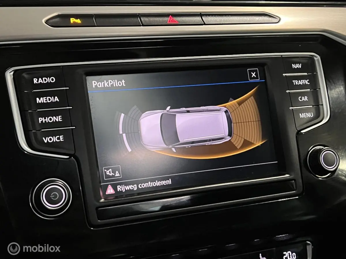 1.6 TDI Conn.Series Plus [ NAP pano LED ]