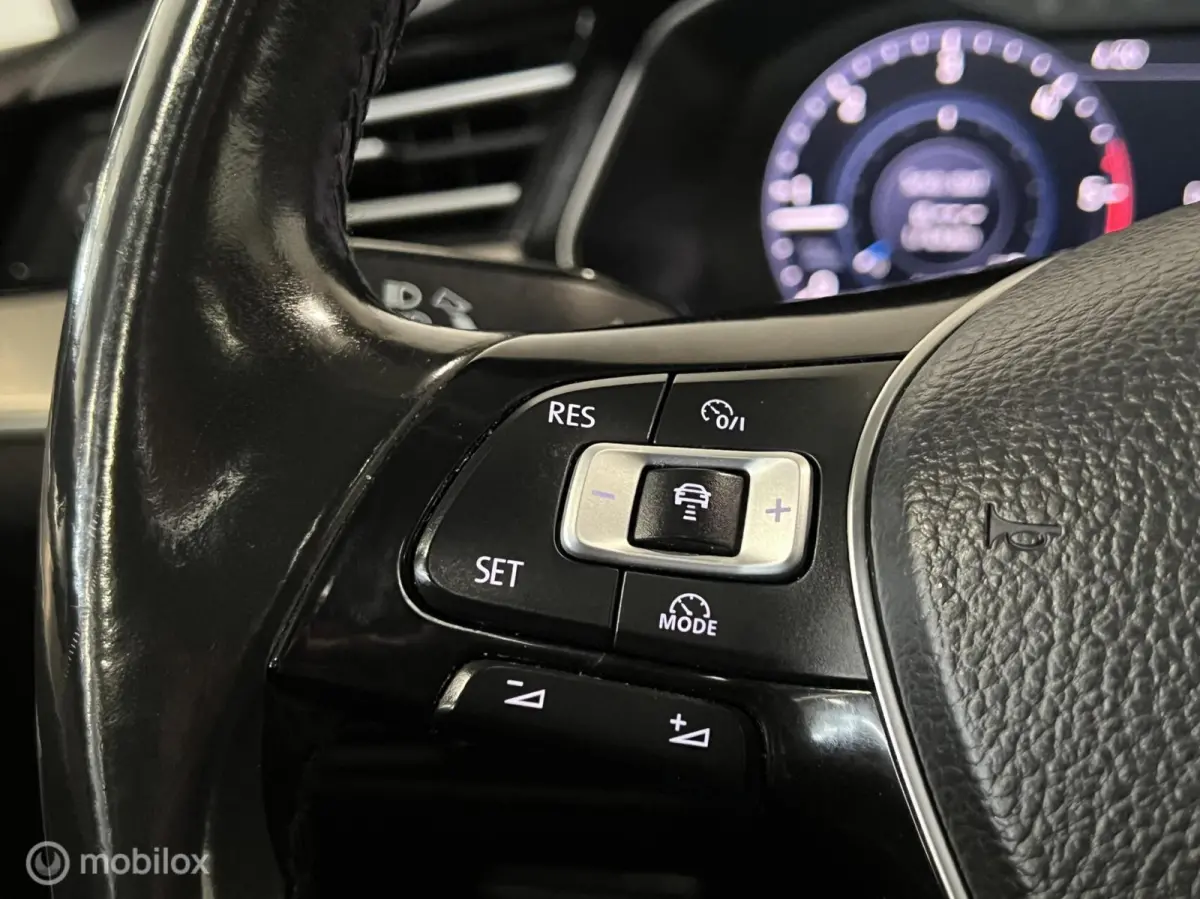 1.6 TDI Conn.Series Plus [ NAP pano LED ]