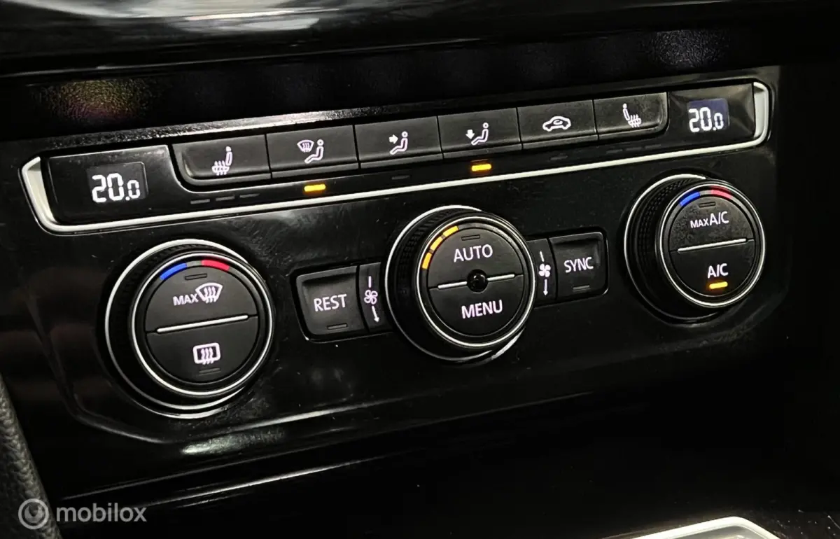 1.6 TDI Conn.Series Plus [ NAP pano LED ]