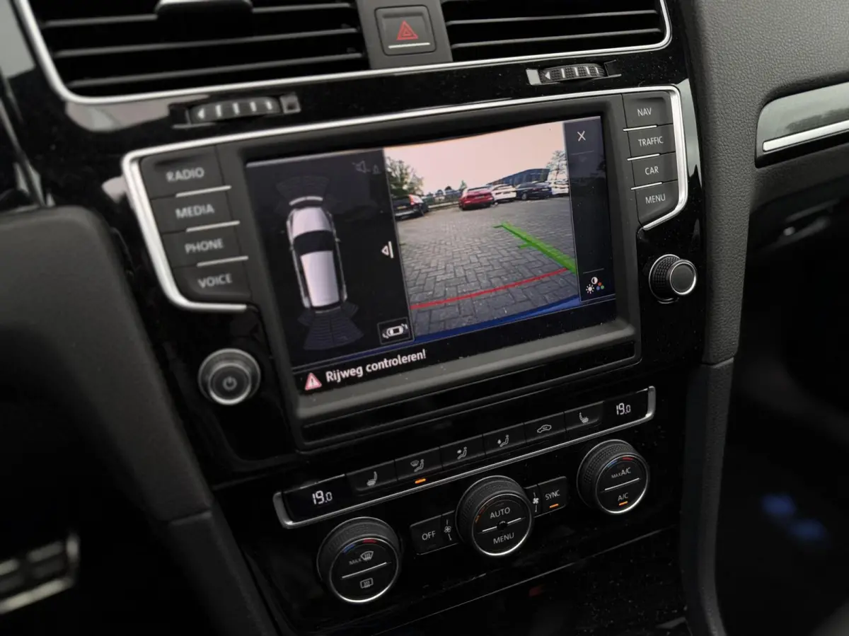 2.0 TSI R 4Motion JD 400PK+ PANO / ACC / DCC