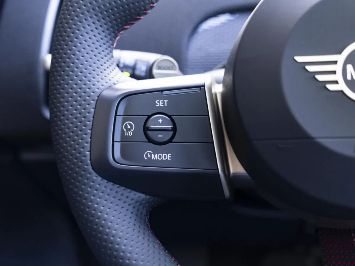 E | John Cooper Works | M pakket