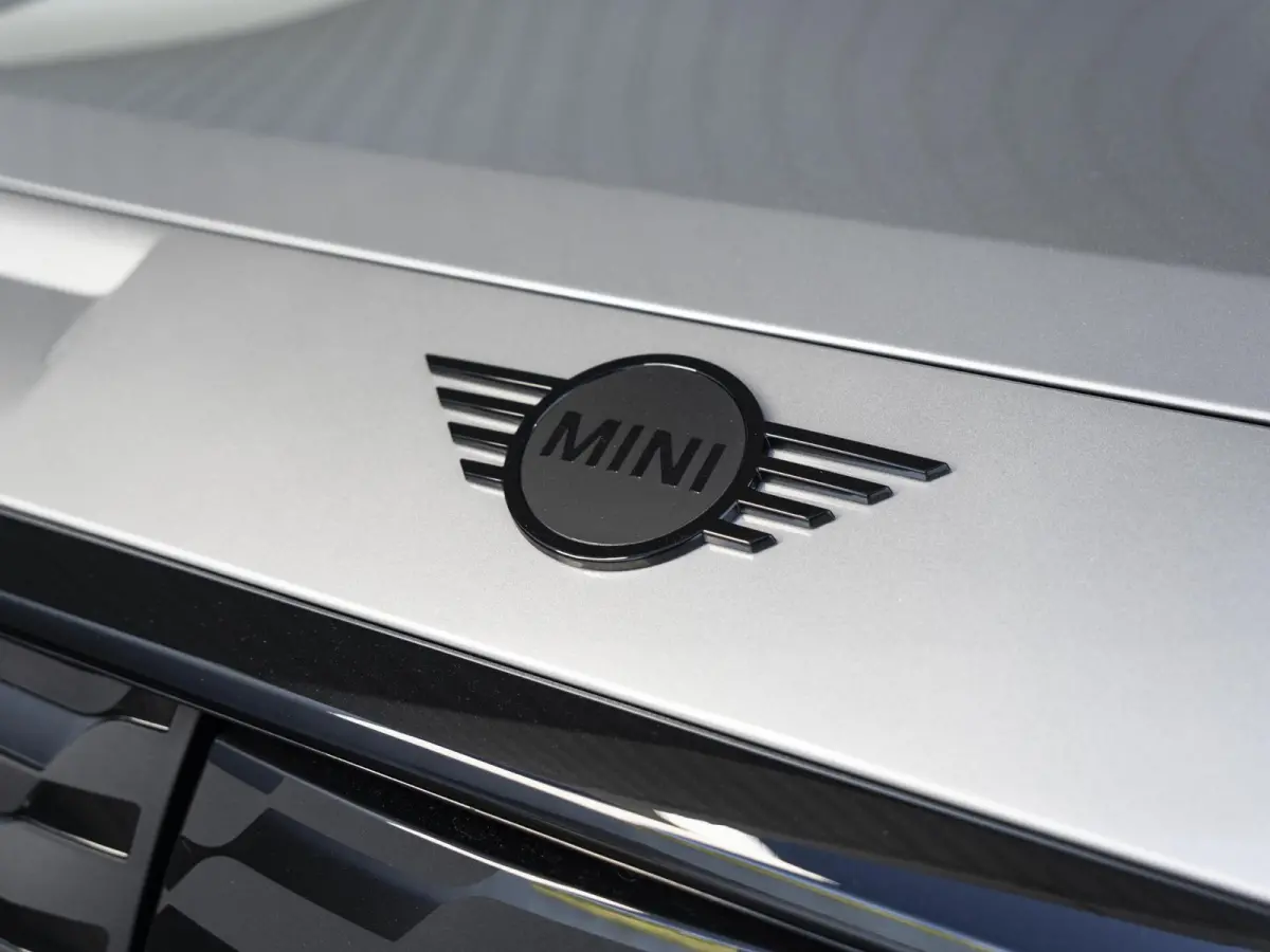 E | John Cooper Works | M pakket