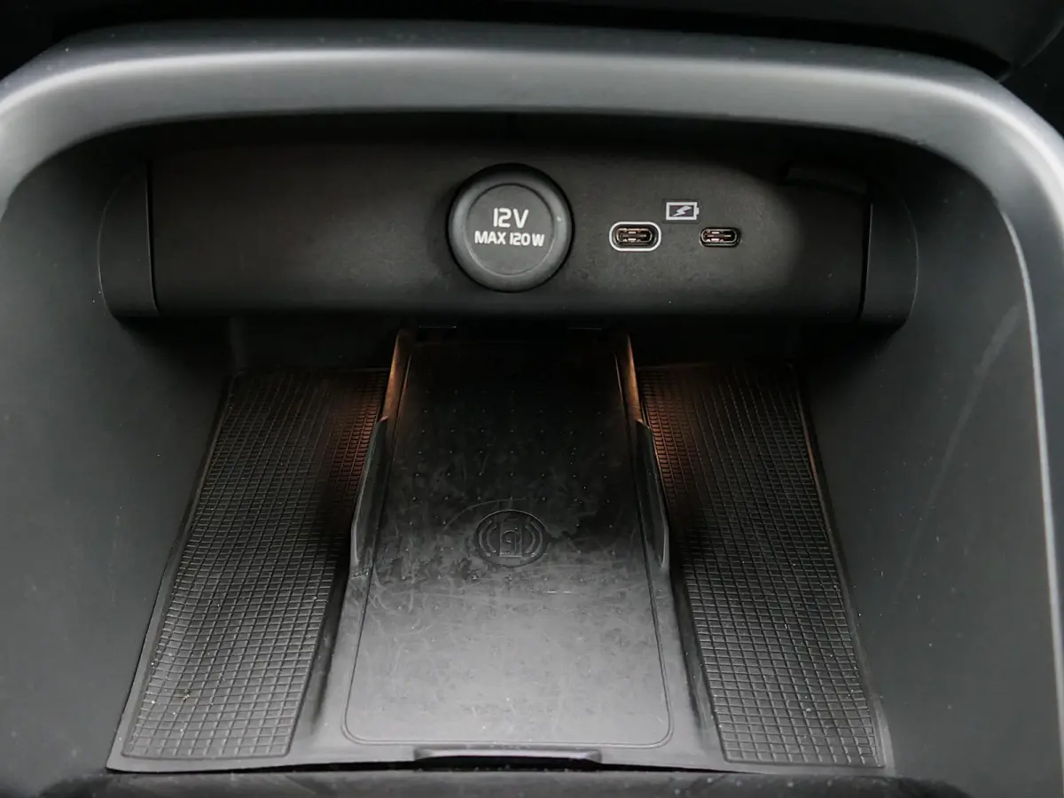 2.0 B4 AWD Ultimate Dark | Panoramadak | 360°-camera | Harman/Kardon | Memory | Apple/Android Carplay | Google | 20-inch | Leder-/Alcantara | Draadloze telefoonlader