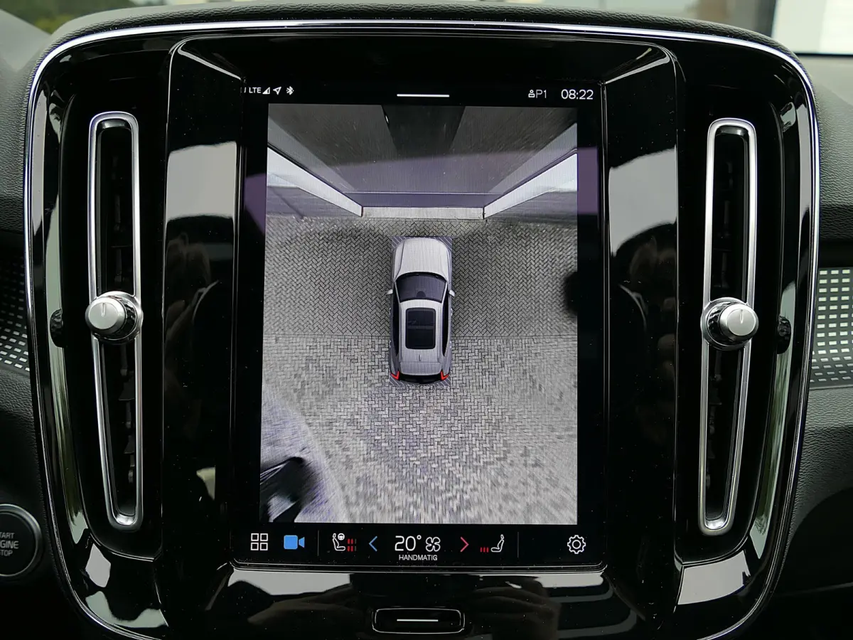 2.0 B4 AWD Ultimate Dark | Panoramadak | 360°-camera | Harman/Kardon | Memory | Apple/Android Carplay | Google | 20-inch | Leder-/Alcantara | Draadloze telefoonlader