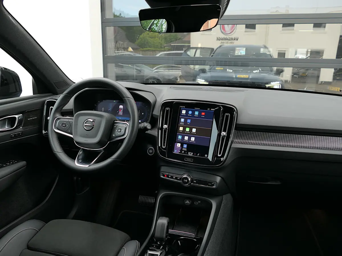 2.0 B4 AWD Ultimate Dark | Panoramadak | 360°-camera | Harman/Kardon | Memory | Apple/Android Carplay | Google | 20-inch | Leder-/Alcantara | Draadloze telefoonlader