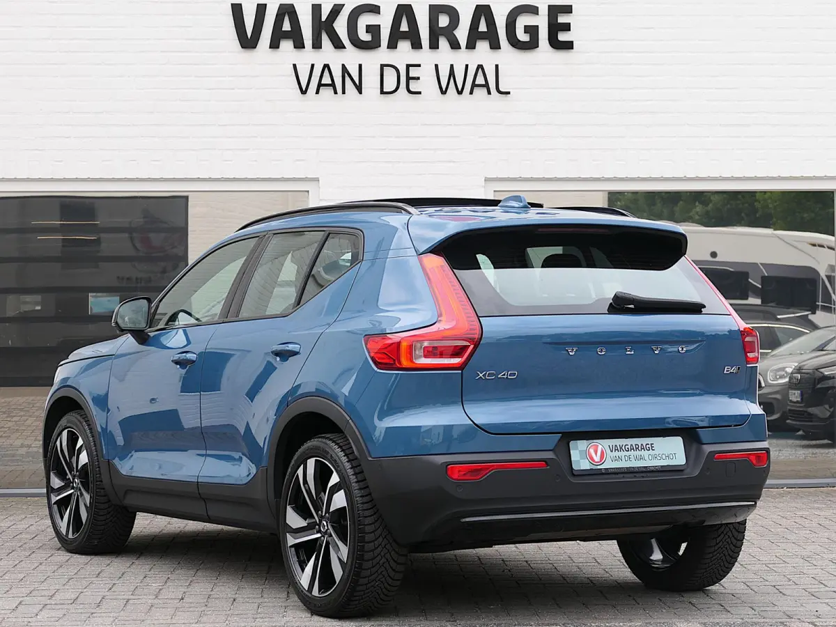2.0 B4 AWD Ultimate Dark | Panoramadak | 360°-camera | Harman/Kardon | Memory | Apple/Android Carplay | Google | 20-inch | Leder-/Alcantara | Draadloze telefoonlader