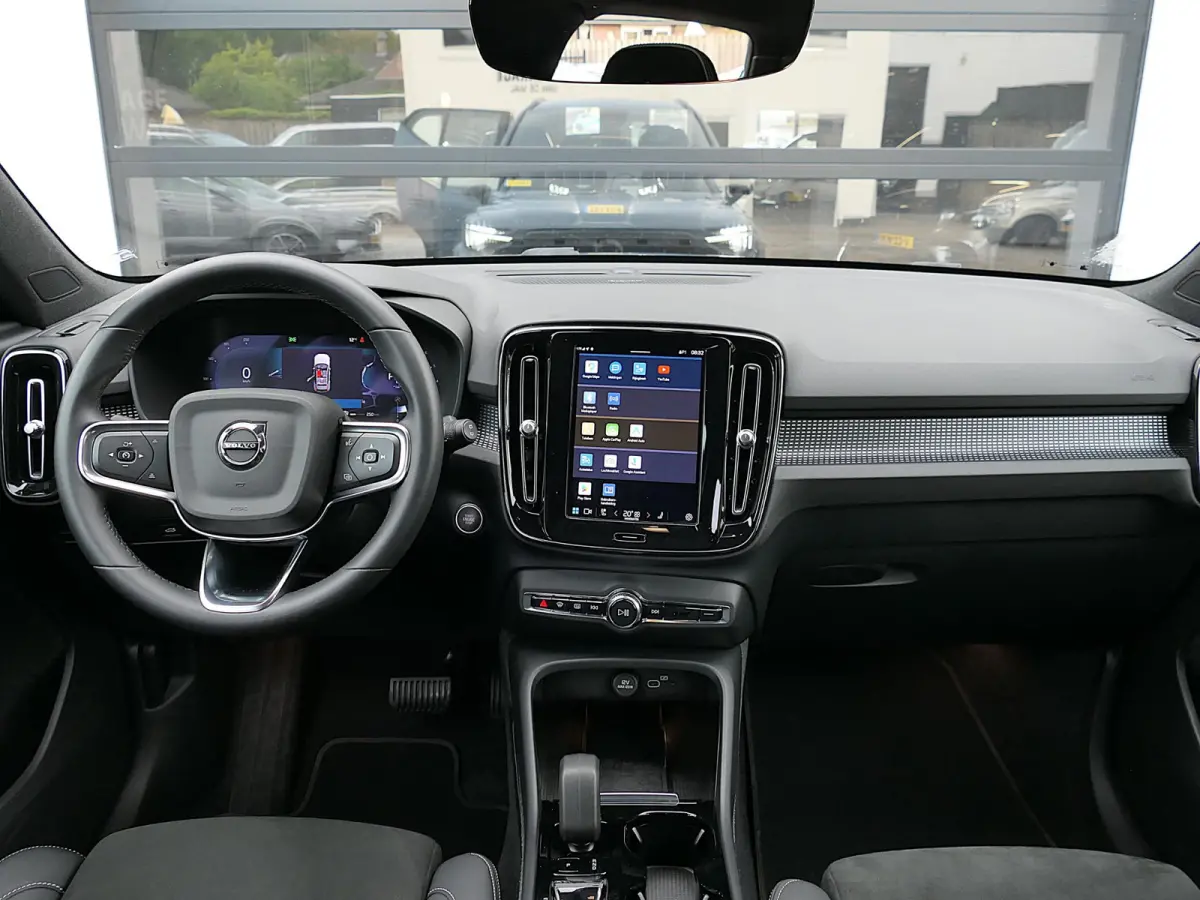 2.0 B4 AWD Ultimate Dark | Panoramadak | 360°-camera | Harman/Kardon | Memory | Apple/Android Carplay | Google | 20-inch | Leder-/Alcantara | Draadloze telefoonlader