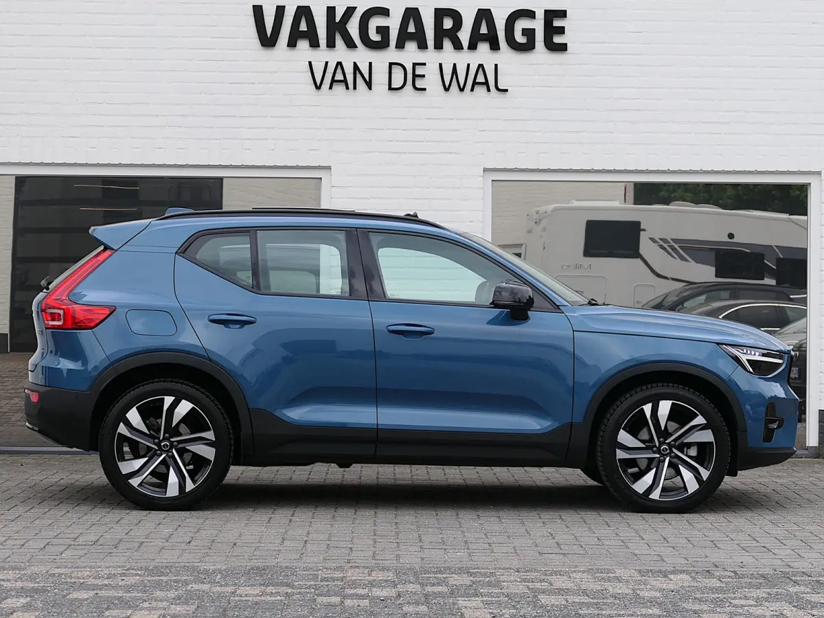 2.0 B4 AWD Ultimate Dark | Panoramadak | 360°-camera | Harman/Kardon | Memory | Apple/Android Carplay | Google | 20-inch | Leder-/Alcantara | Draadloze telefoonlader