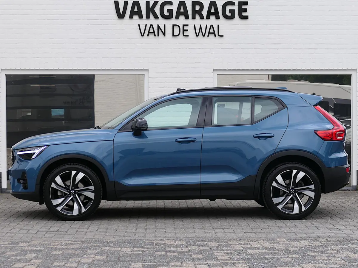 2.0 B4 AWD Ultimate Dark | Panoramadak | 360°-camera | Harman/Kardon | Memory | Apple/Android Carplay | Google | 20-inch | Leder-/Alcantara | Draadloze telefoonlader