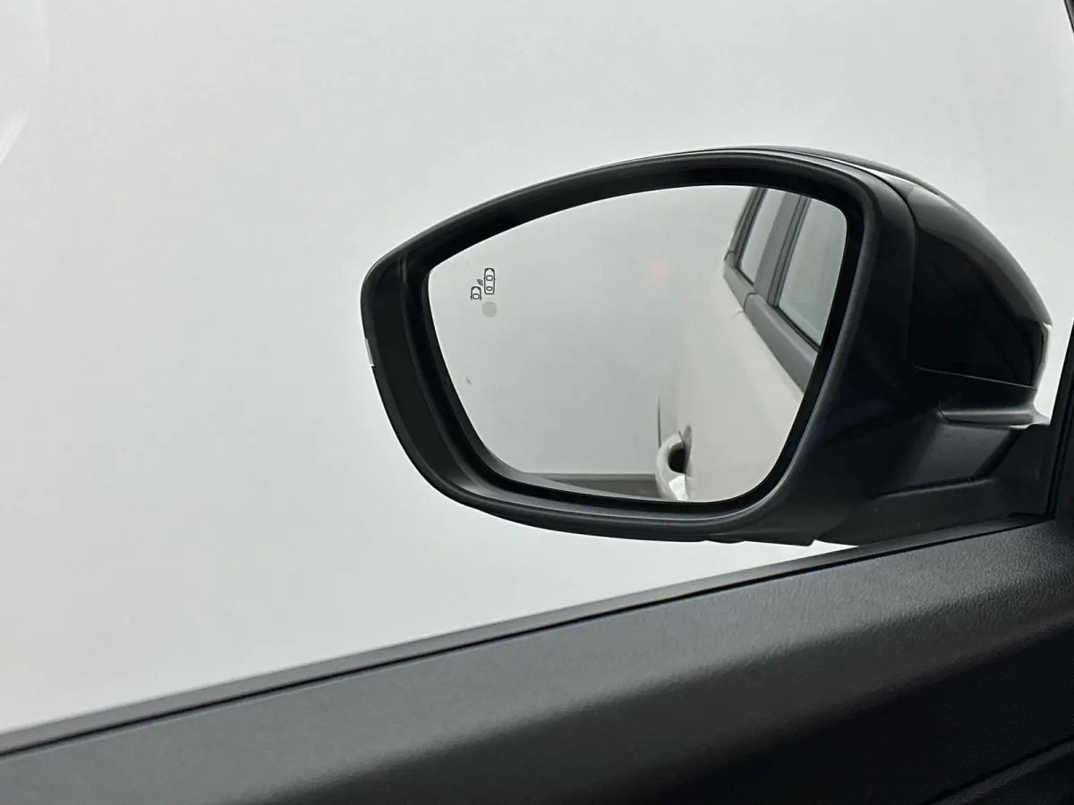Summit 54 kWh | DEMONSTRATIEMODEL  | Camera | Navigatie | JBL Speakers | Handsfree Kofferbak | 2+6 jaar garantie speciale garantie!