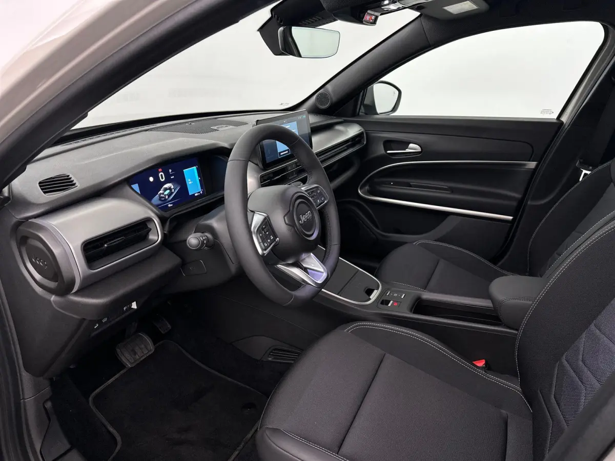 Summit 54 kWh | DEMONSTRATIEMODEL  | Camera | Navigatie | JBL Speakers | Handsfree Kofferbak | 2+6 jaar garantie speciale garantie!
