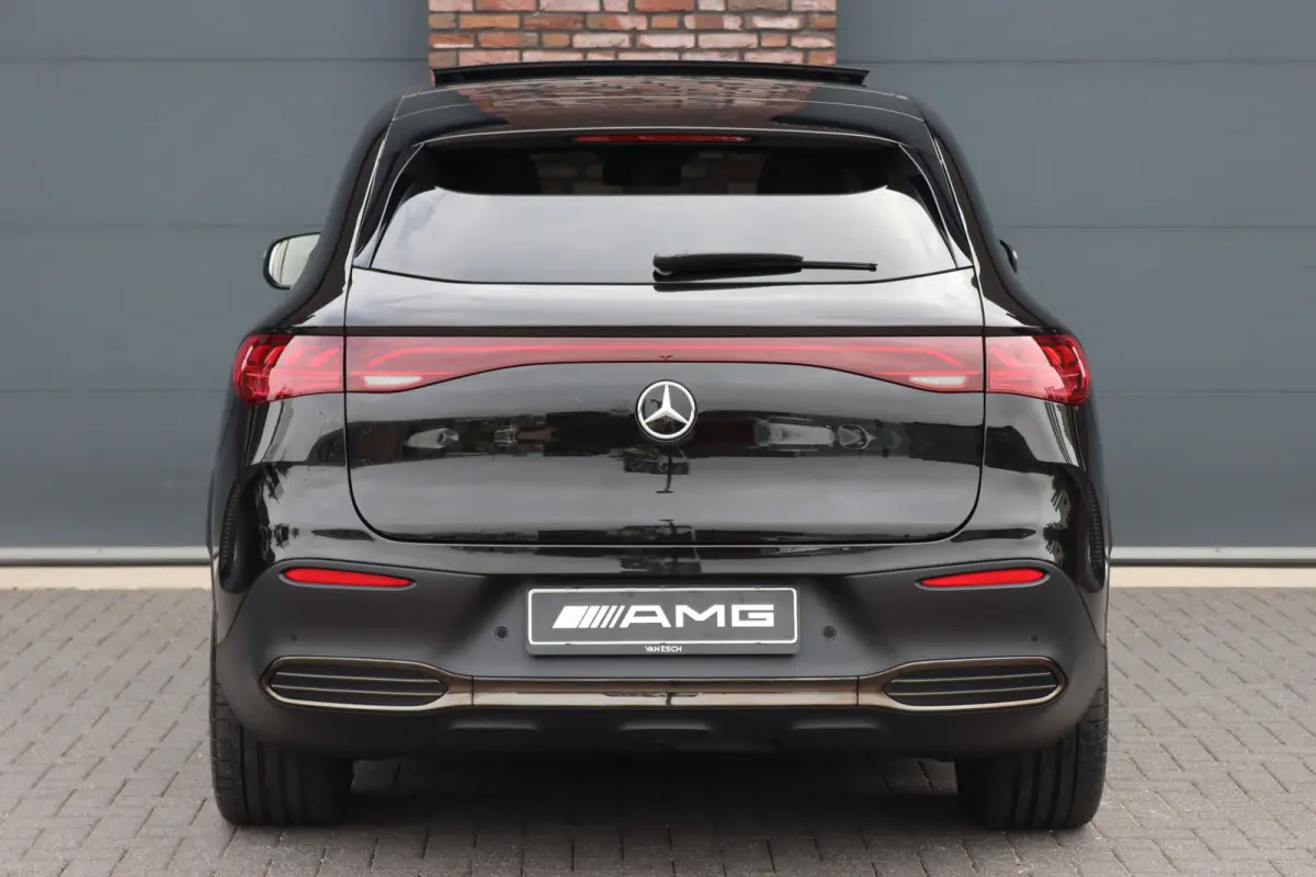 350 4MATIC AMG Line Premium+ 91 kWh | Luchtvering | Hyperscreen | Achterasbesturing | Distronic+ | Panoramadak | Burmester | Digital Light | Surround Camera | 22kW | Warmtepomp |