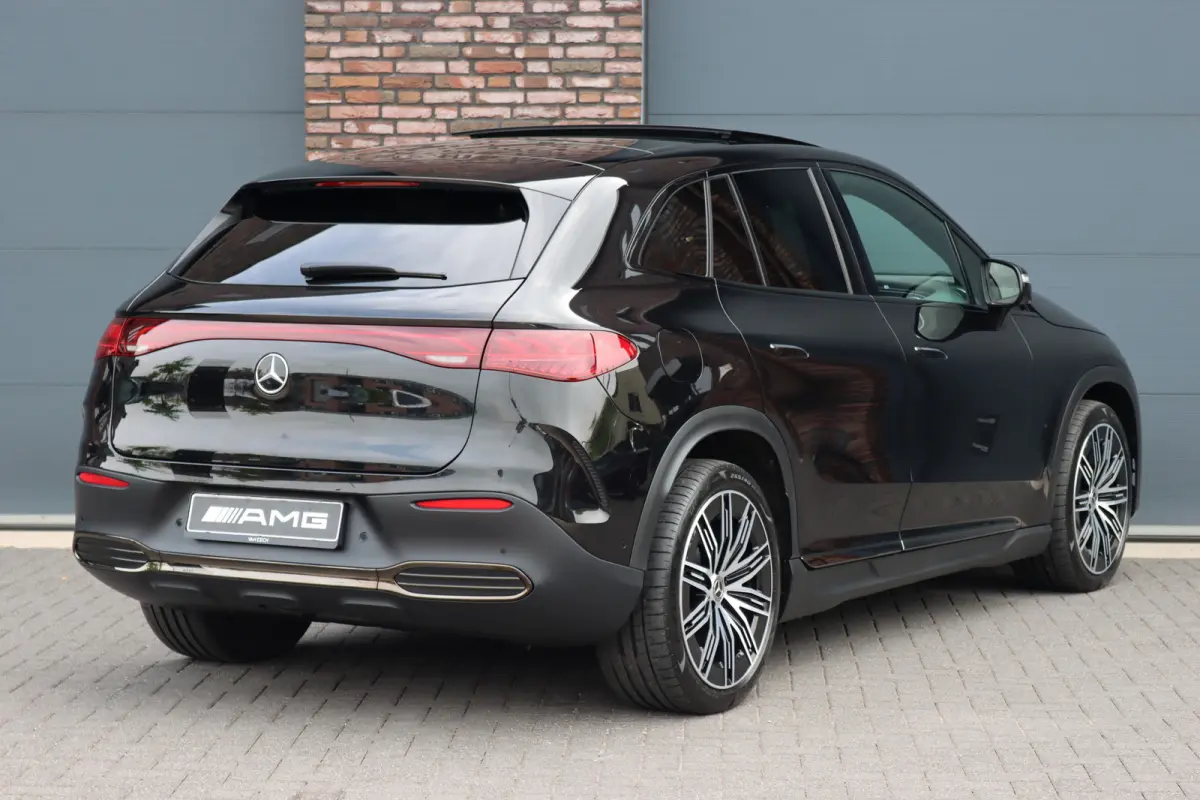 350 4MATIC AMG Line Premium+ 91 kWh | Luchtvering | Hyperscreen | Achterasbesturing | Distronic+ | Panoramadak | Burmester | Digital Light | Surround Camera | 22kW | Warmtepomp |