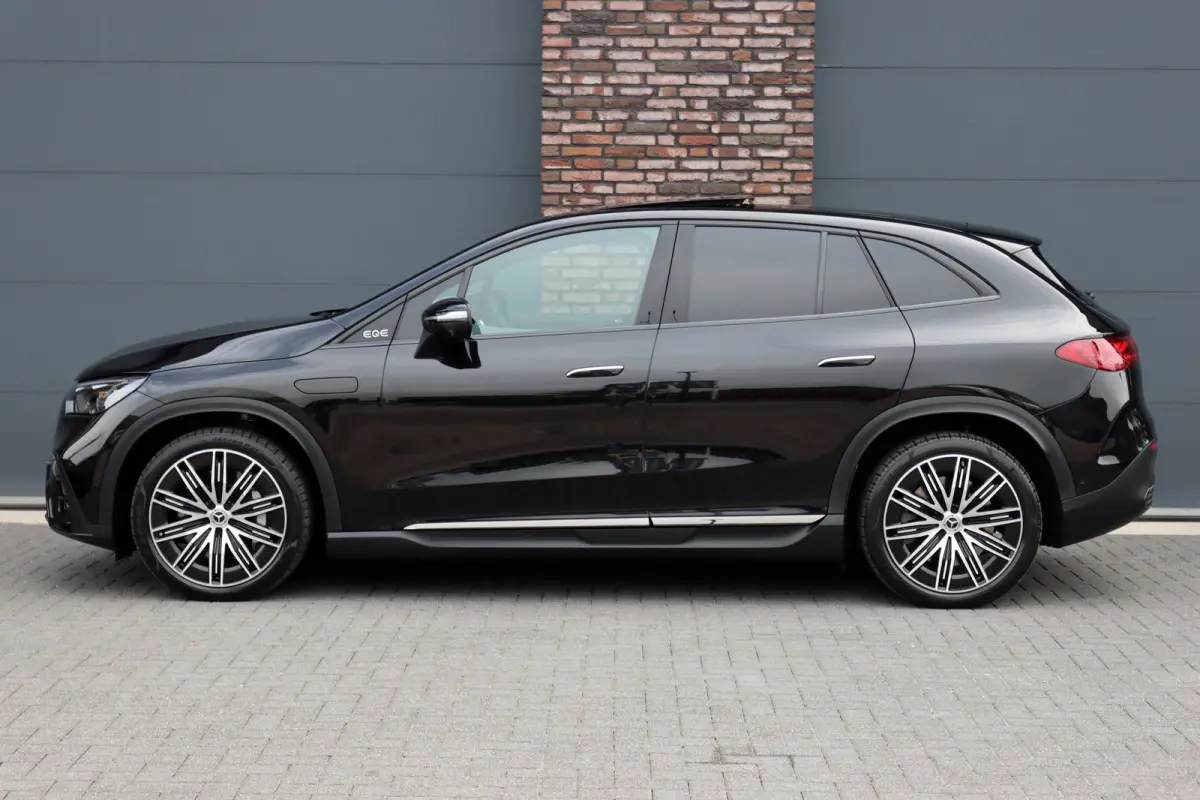 350 4MATIC AMG Line Premium+ 91 kWh | Luchtvering | Hyperscreen | Achterasbesturing | Distronic+ | Panoramadak | Burmester | Digital Light | Surround Camera | 22kW | Warmtepomp |
