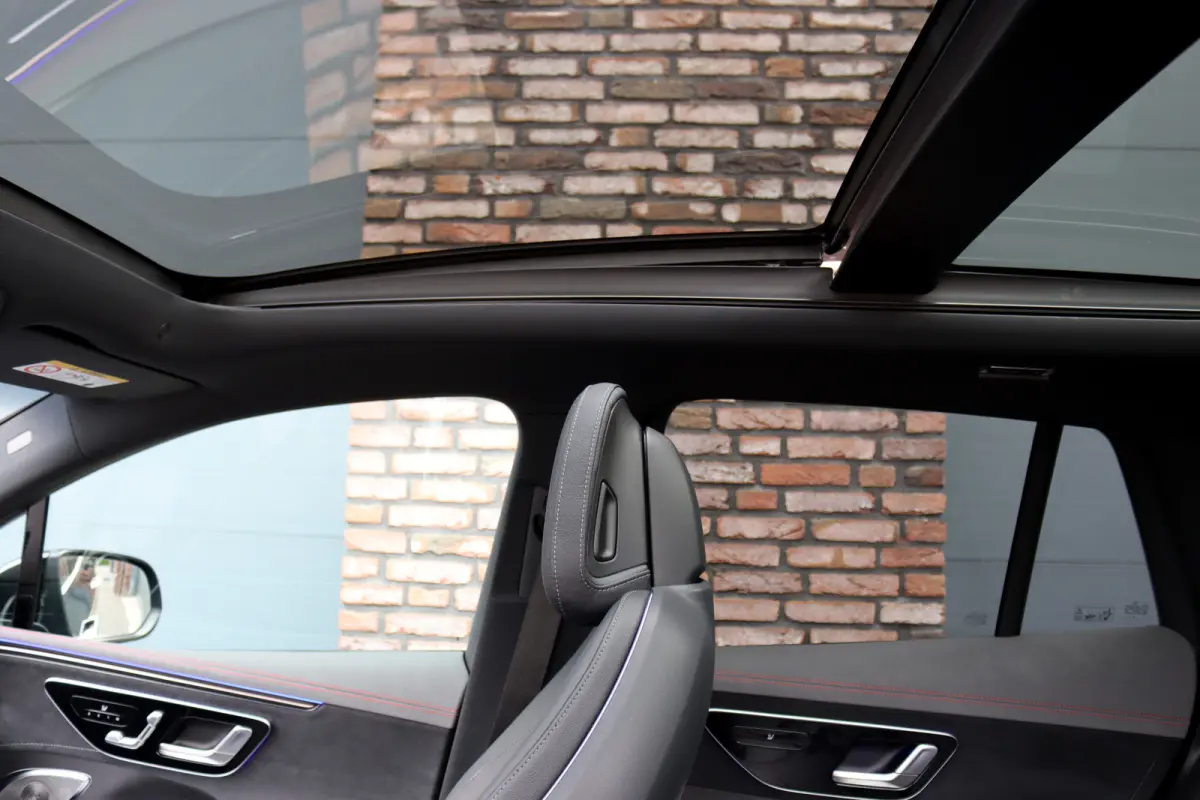 350 4MATIC AMG Line Premium+ 91 kWh | Luchtvering | Hyperscreen | Achterasbesturing | Distronic+ | Panoramadak | Burmester | Digital Light | Surround Camera | 22kW | Warmtepomp |