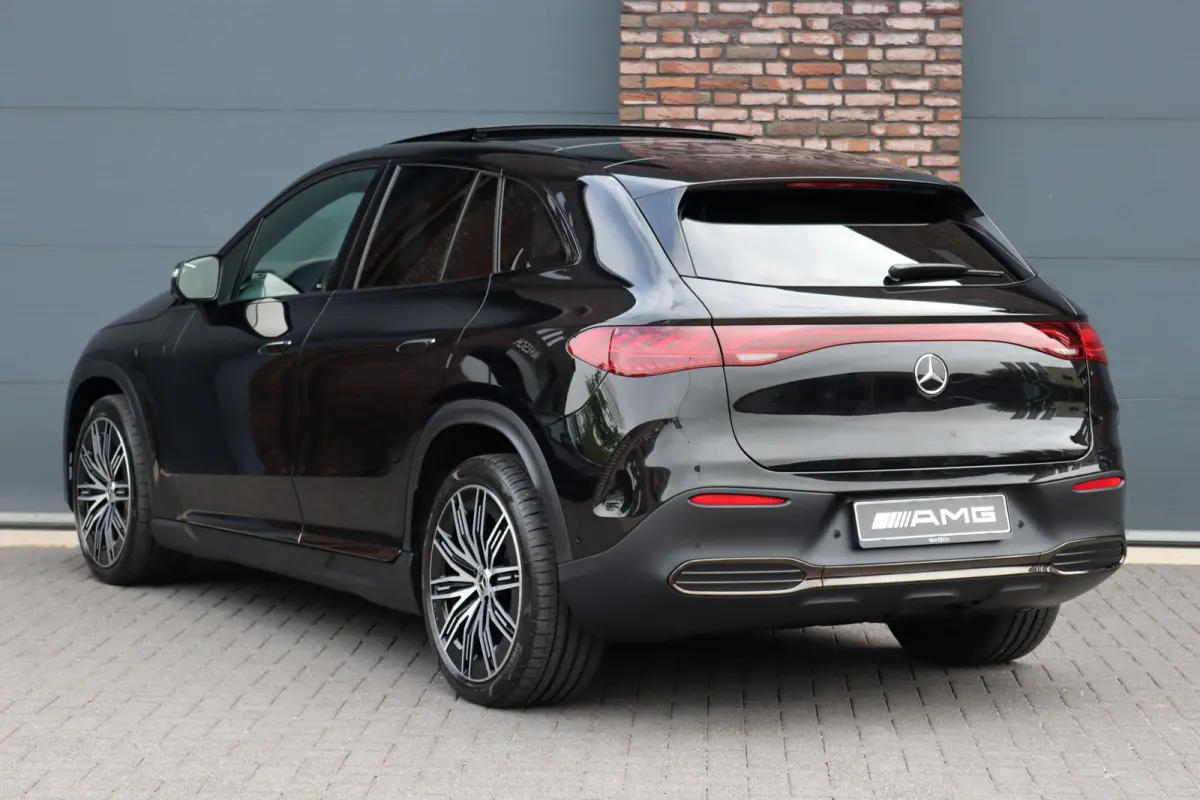 350 4MATIC AMG Line Premium+ 91 kWh | Luchtvering | Hyperscreen | Achterasbesturing | Distronic+ | Panoramadak | Burmester | Digital Light | Surround Camera | 22kW | Warmtepomp |