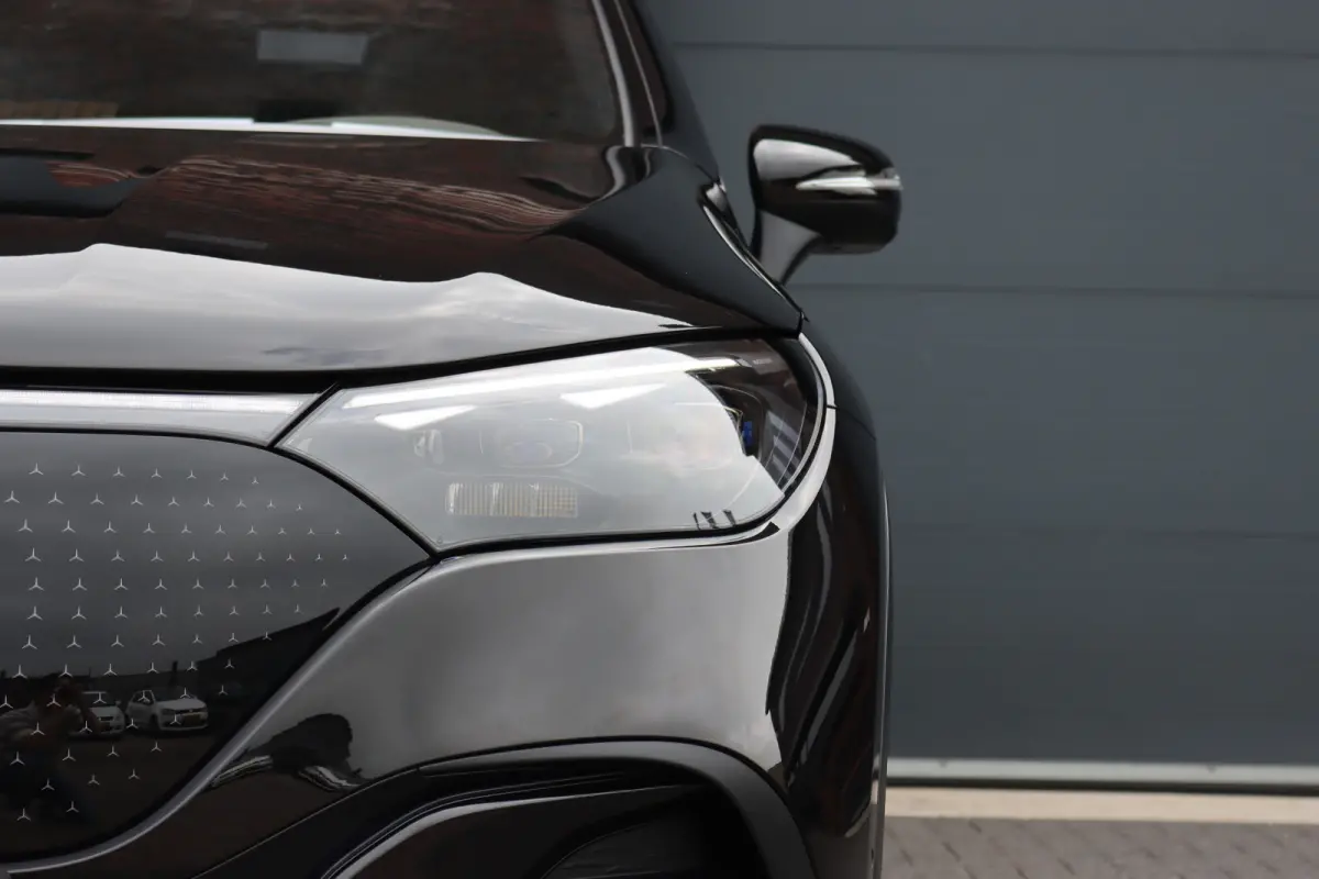 350 4MATIC AMG Line Premium+ 91 kWh | Luchtvering | Hyperscreen | Achterasbesturing | Distronic+ | Panoramadak | Burmester | Digital Light | Surround Camera | 22kW | Warmtepomp |
