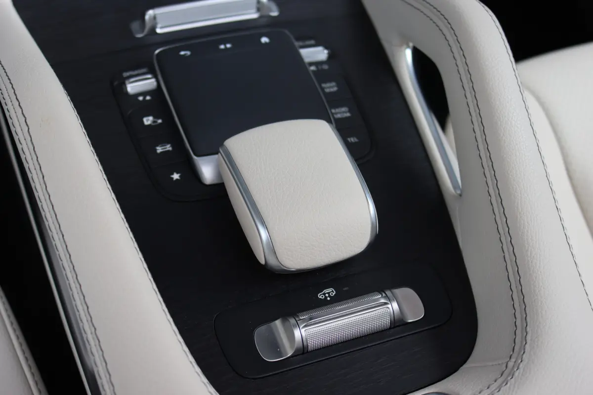 400 e 4MATIC AMG Line | Luchtvering | Distronic | Burmester | Verwarmd Stuurwiel | Panoramadak | Trekhaak | Stoelverwarming V+A | Augmented Reality | Surround Camera |
