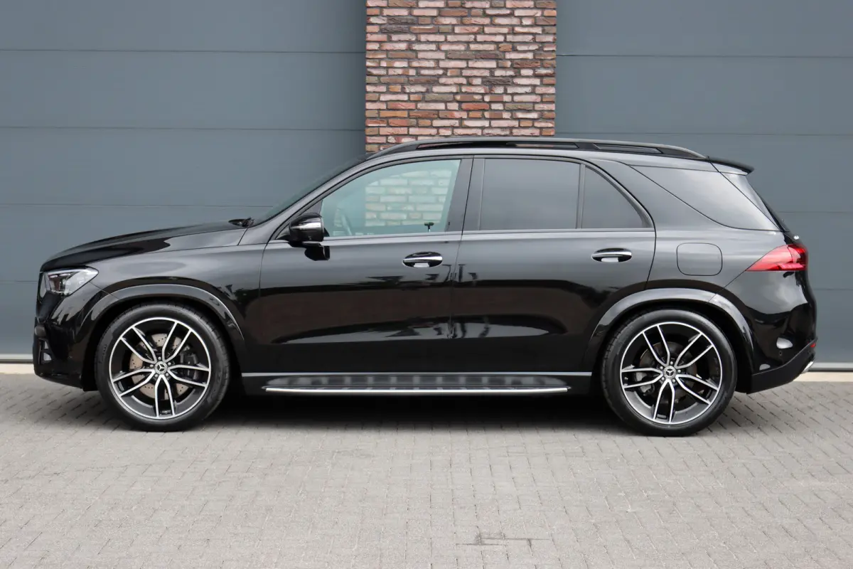 400 e 4MATIC AMG Line | Luchtvering | Distronic | Burmester | Verwarmd Stuurwiel | Panoramadak | Trekhaak | Stoelverwarming V+A | Augmented Reality | Surround Camera |