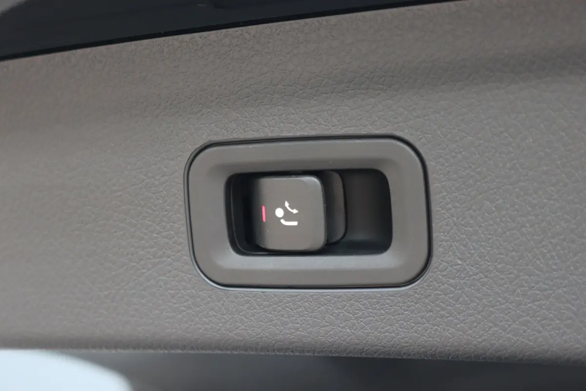 400 e 4MATIC AMG Line | Luchtvering | Distronic | Burmester | Verwarmd Stuurwiel | Panoramadak | Trekhaak | Stoelverwarming V+A | Augmented Reality | Surround Camera |