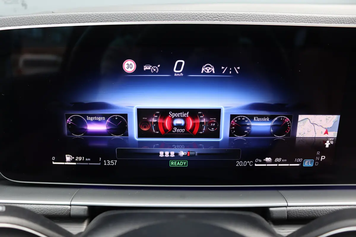 400 e 4MATIC AMG Line | Luchtvering | Distronic | Burmester | Verwarmd Stuurwiel | Panoramadak | Trekhaak | Stoelverwarming V+A | Augmented Reality | Surround Camera |